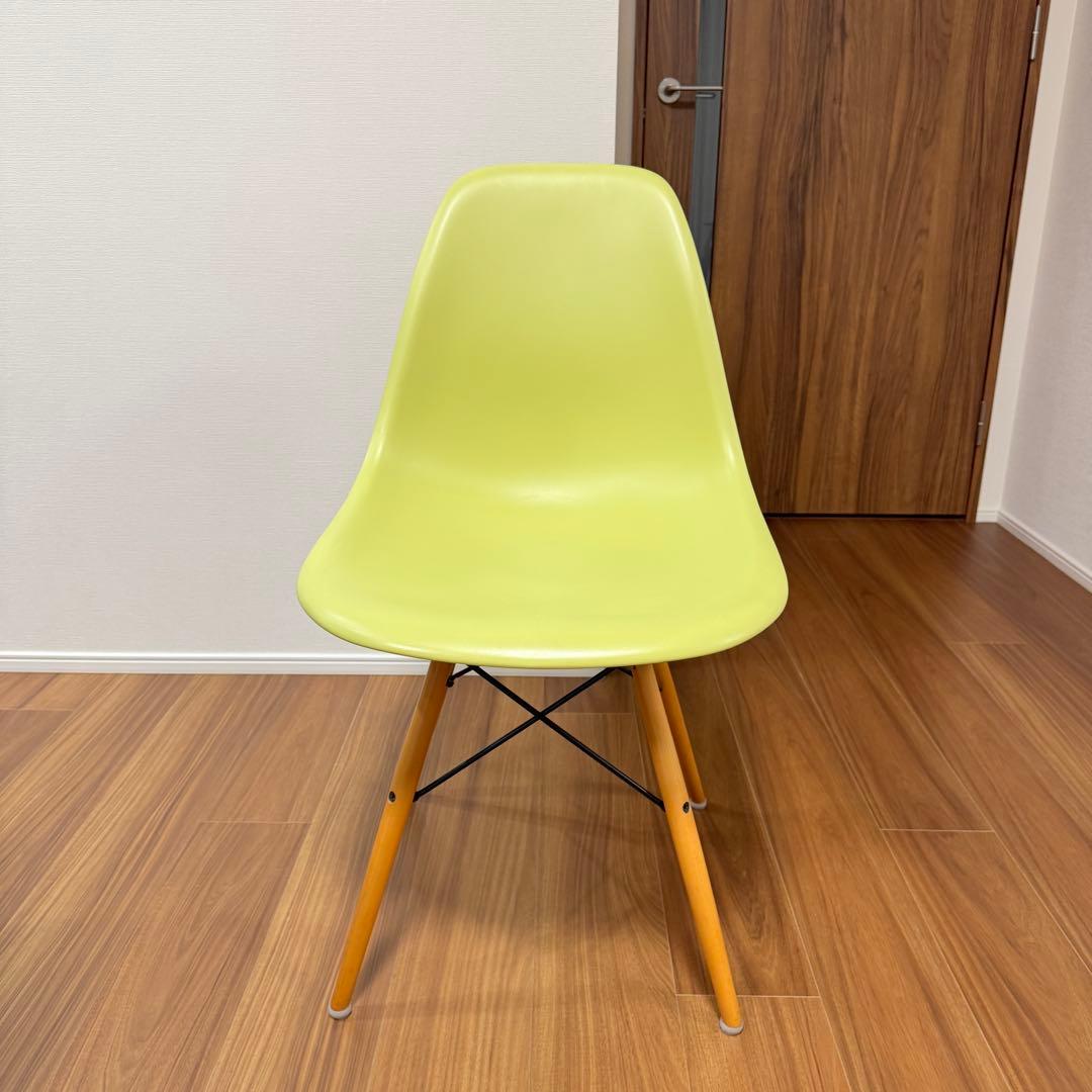 vitra｜イームズ サイドシェルチェア（イエロー系）