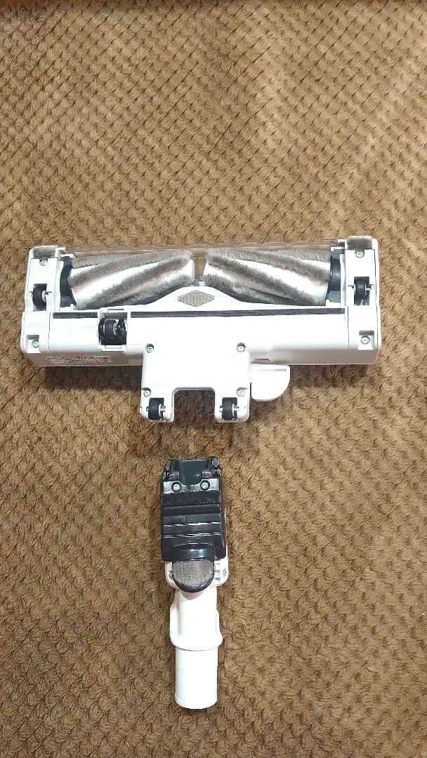 パナソニック紙パッククリーナー　極美品　驚きの軽さ　　MC-JP850K-W