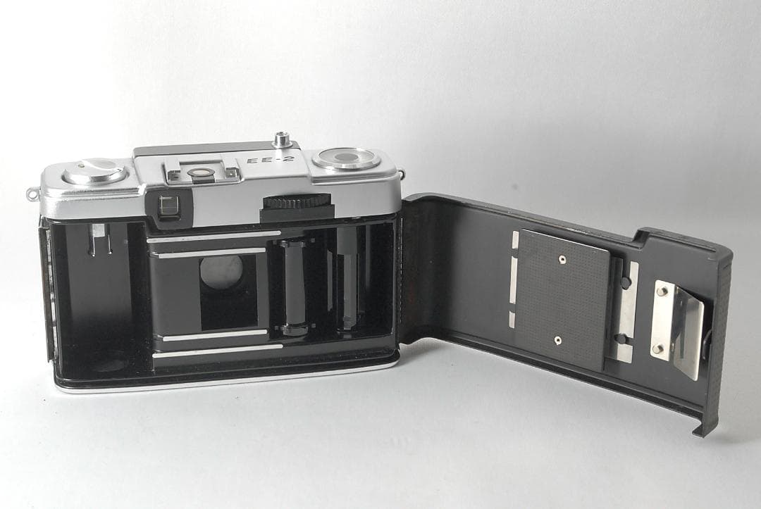 オリンパス OLYMPUS-PEN EE-2 ハーフサイズフィルムカメラ