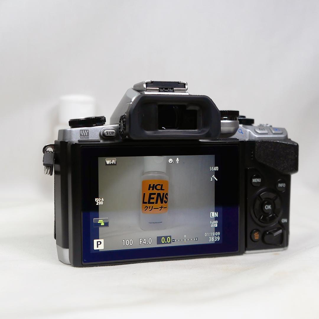 OLYMPUS OM-D E-M10 + 標準・望遠レンズセット