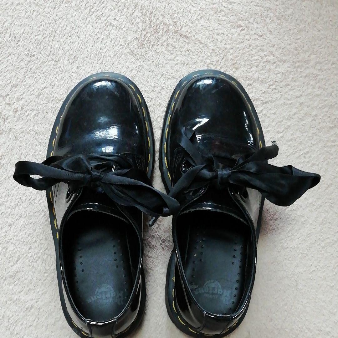 ドクターマーチンエナメル厚底シューズ　HOLLY