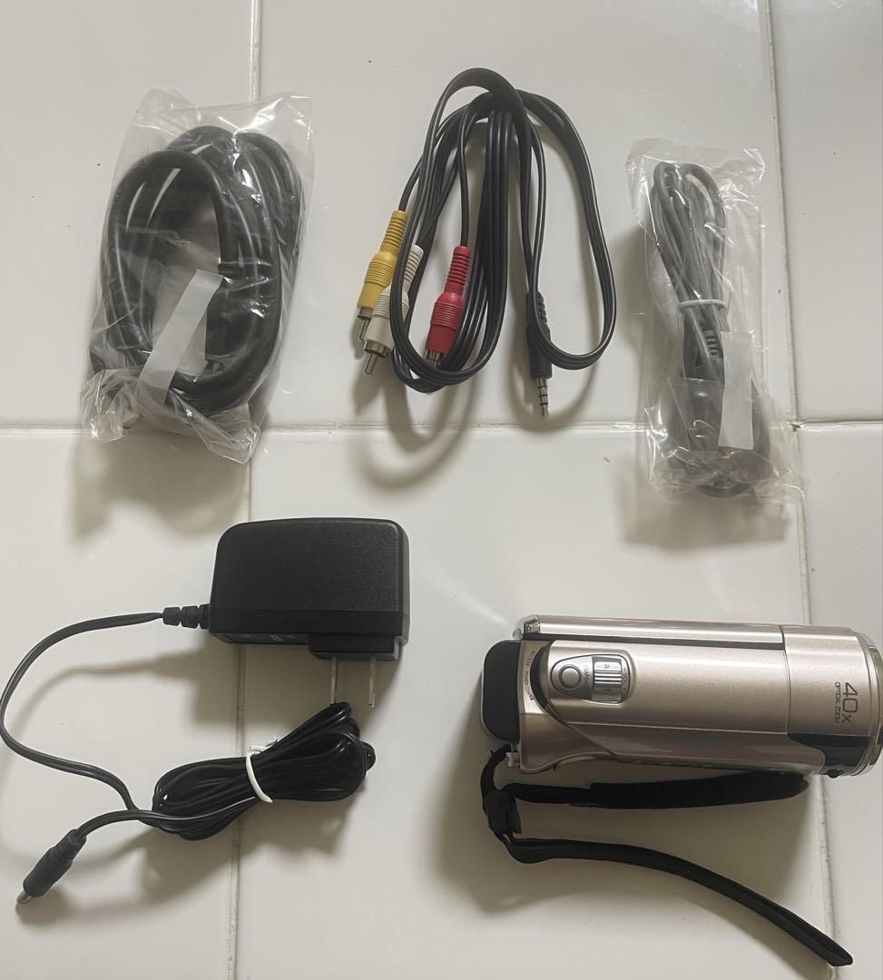 【美品】JVC Everio GZ-HM670 ビデオカメラ