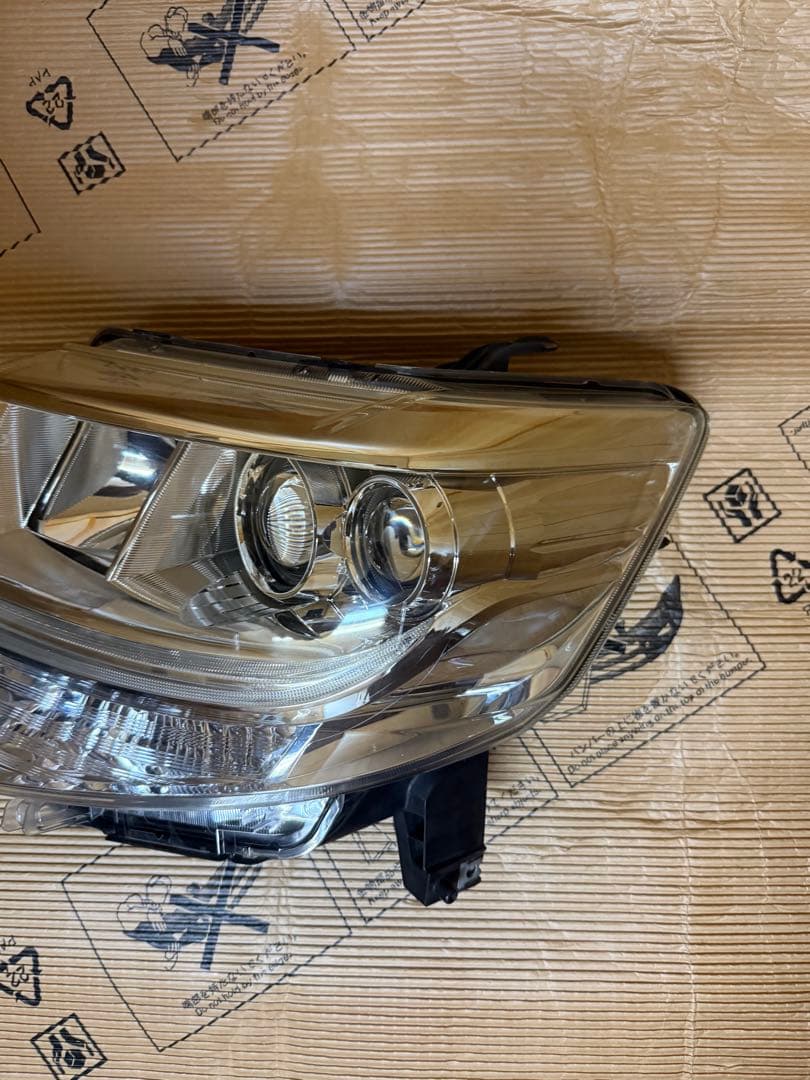 タントカスタム　前期　LEDヘッドライト　左