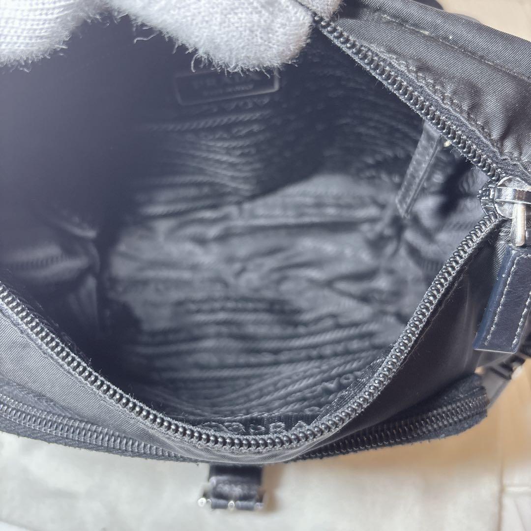 【希少】プラダ　ショルダーバッグ　三角ロゴ　サイドポケット　ナイロン　ブラック