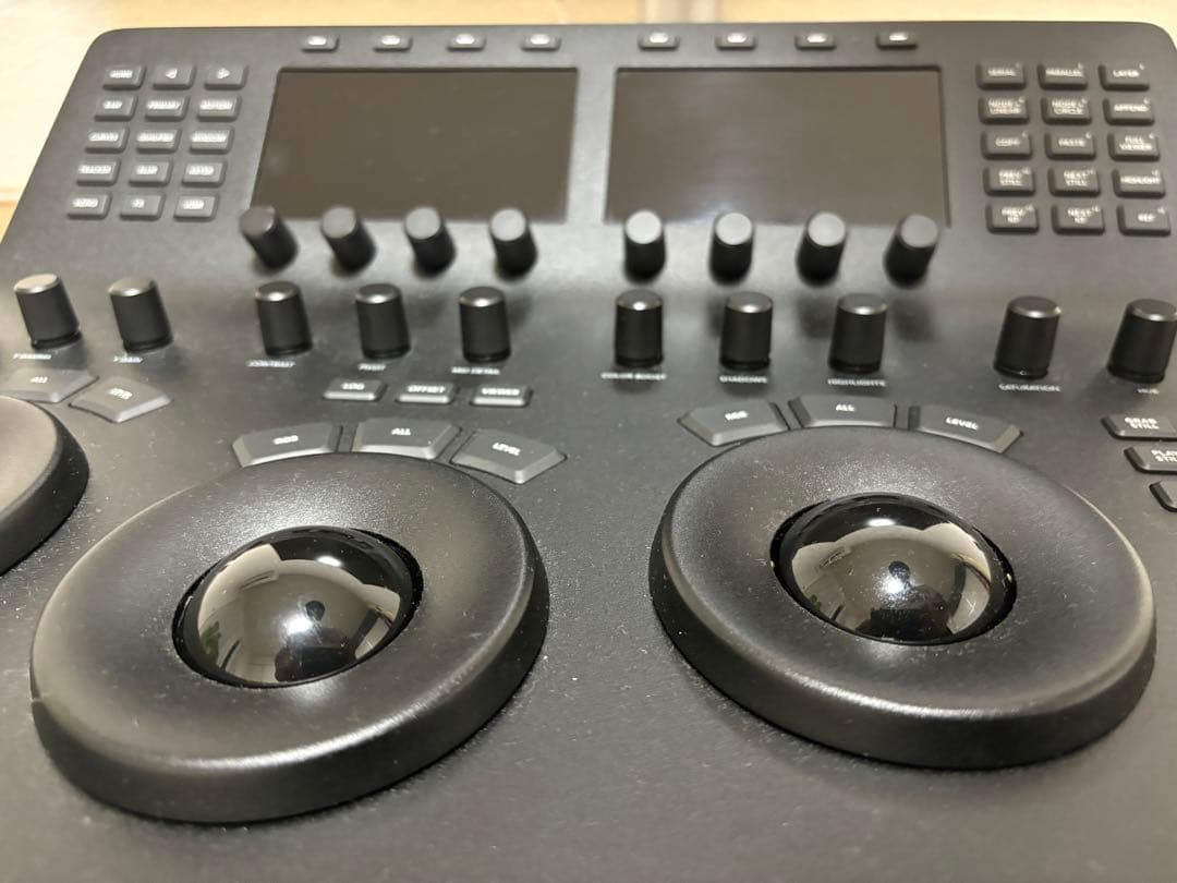 DaVinci Resolve Mini Panelダヴィンチリゾルブミニパネル