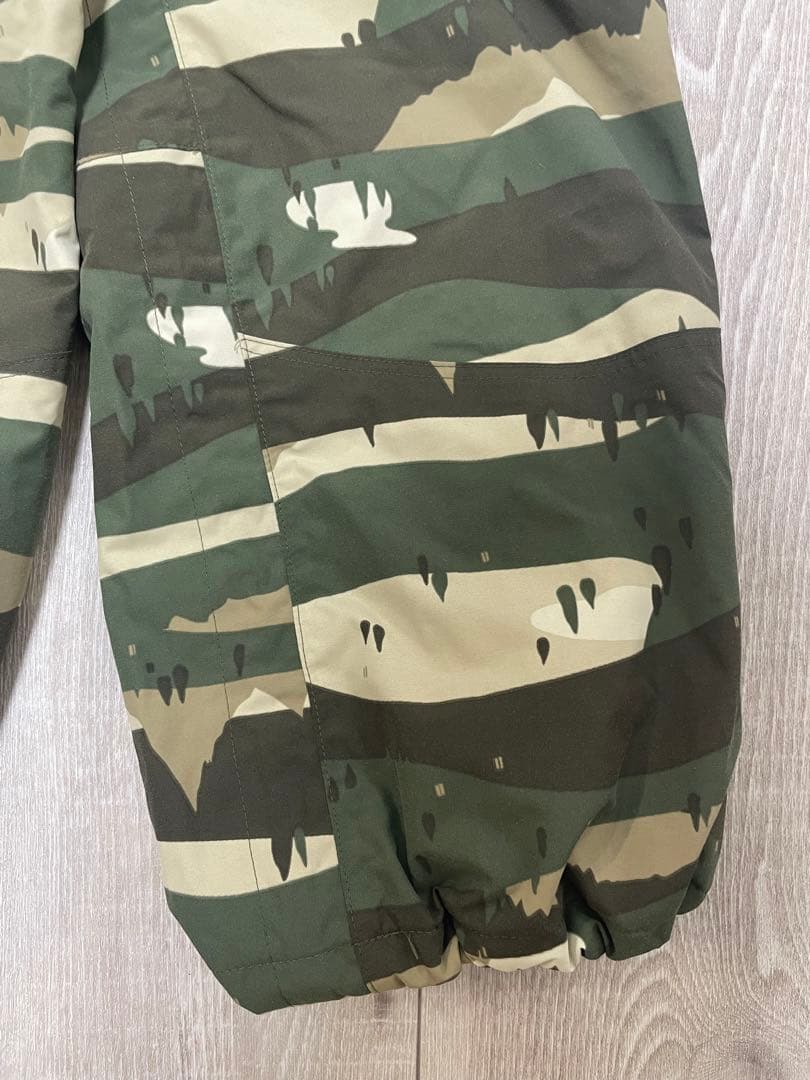 【美品】ノースフェイス　スノーウェア　120 キッズ　スノボ　つなぎ　男女