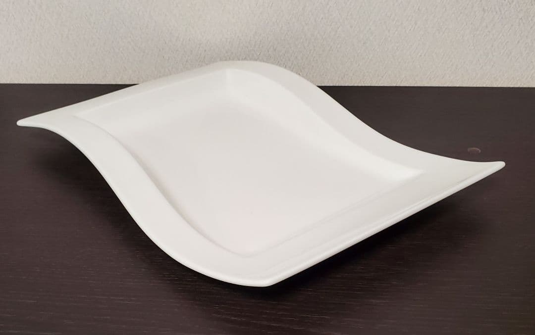 ニューウェイブ プレート　3枚セット　【シール付き新品】　ビレロイボッホ