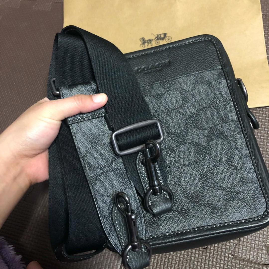 COACH メンズ ショルダーバッグ 新品未使用