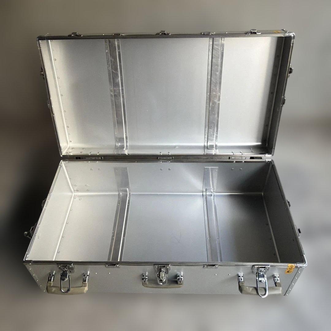 オールドヴィンテージ　アルミトランクケース　キャスター付き　鍵付き