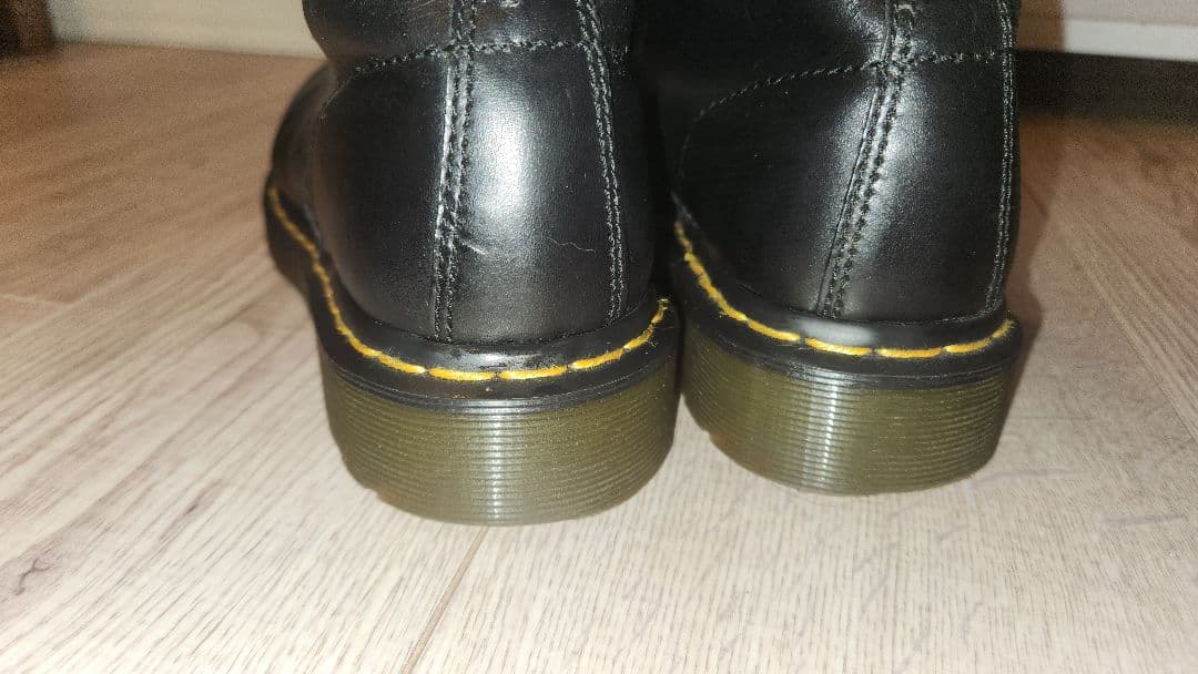 超美品ドクターマーチン 8ホール　エンジニアブーツ本革UK4
