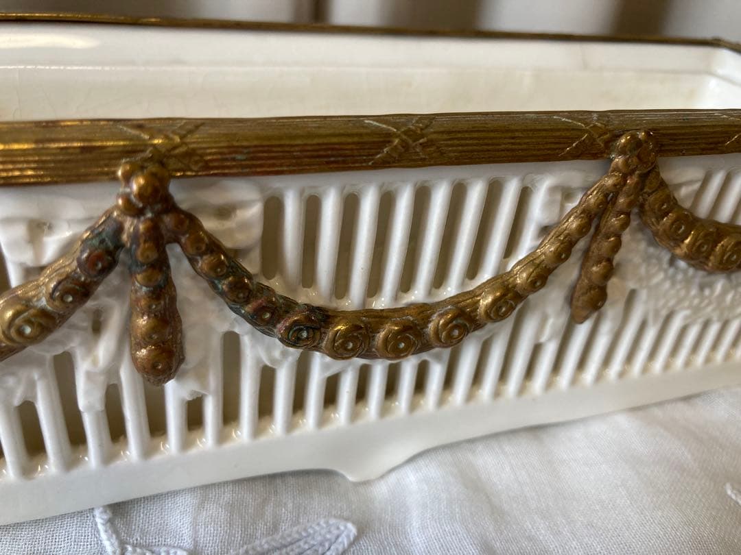 フランス アンティーク 薔薇のガーランド 小箱 陶器 ボックス 小箱19世紀