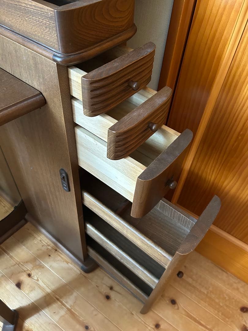 木製アンティークドレッサー・鏡台