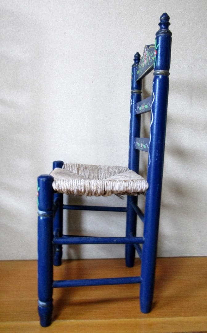 スペイン アンダルシア家具［フラメンコ椅子］色：濃い目のインクブルー　柄：手描き