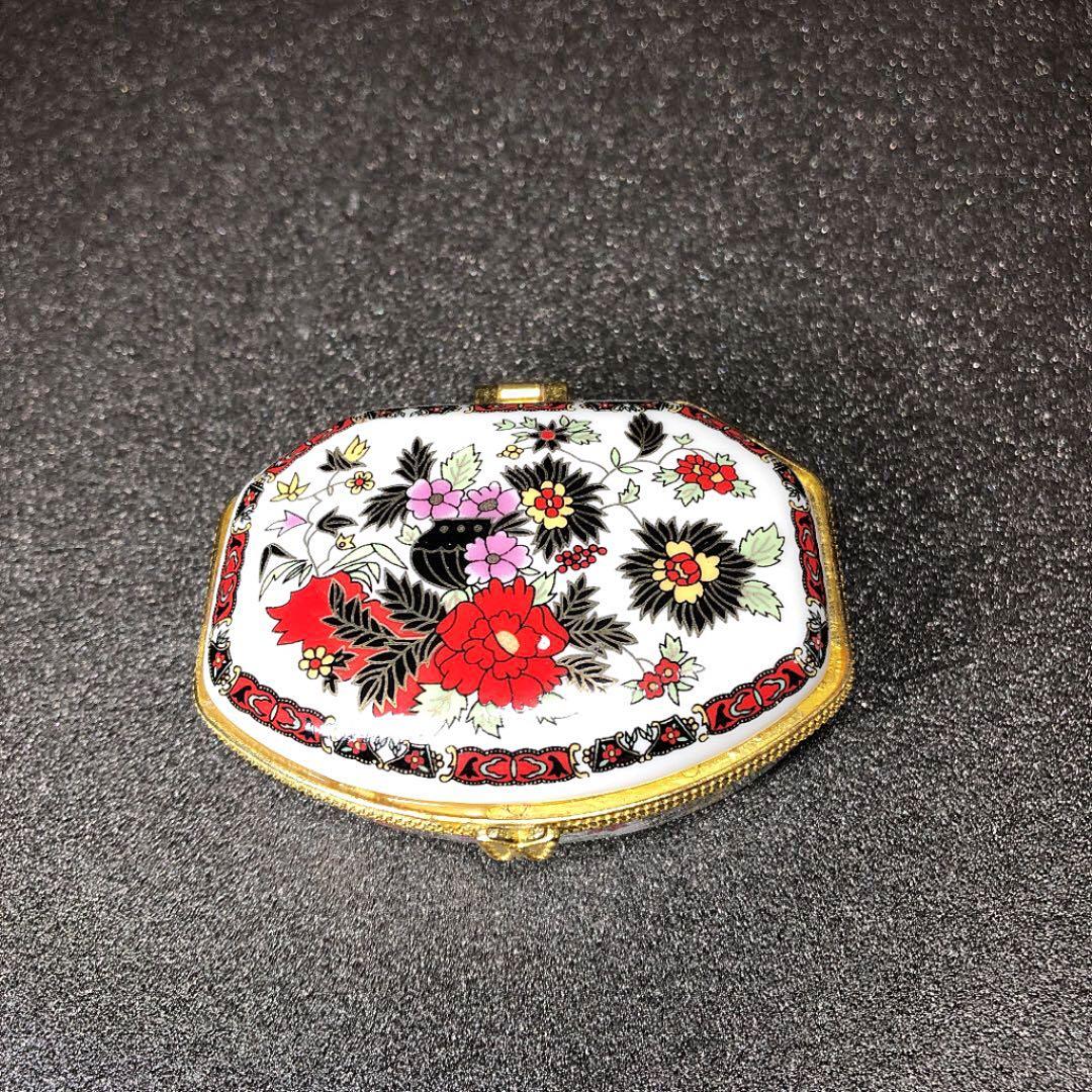 【未使用品】マイセン 金彩フラワー ピルケース  小物入れ