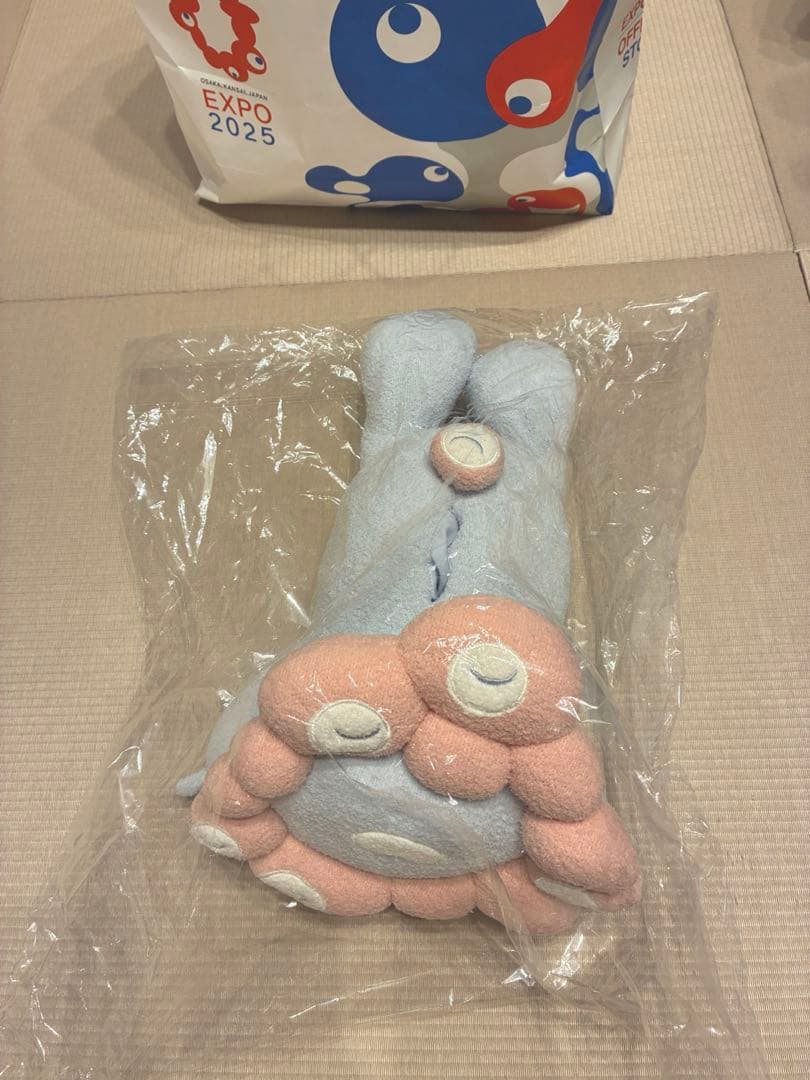 エアリーモコミャクミャクティッシュケース