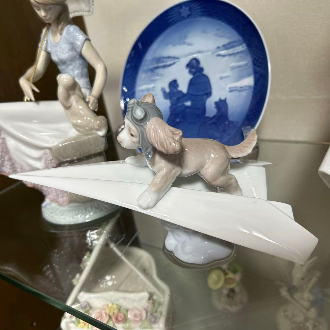 リヤドロ　犬　パイロット　紙飛行機