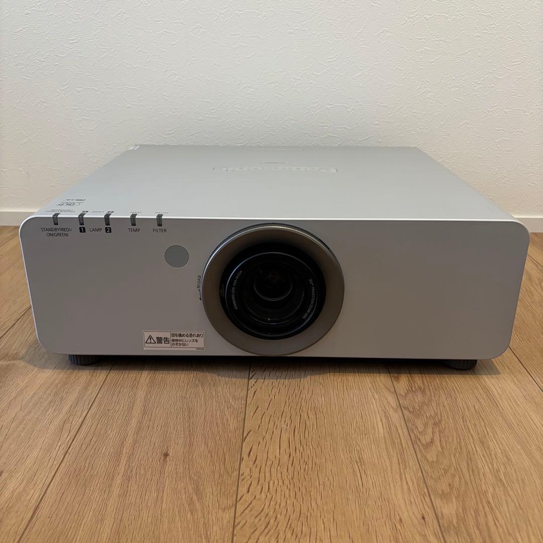 PanasonicDLPプロジェクタPT-D6000S 使用6538h 678h