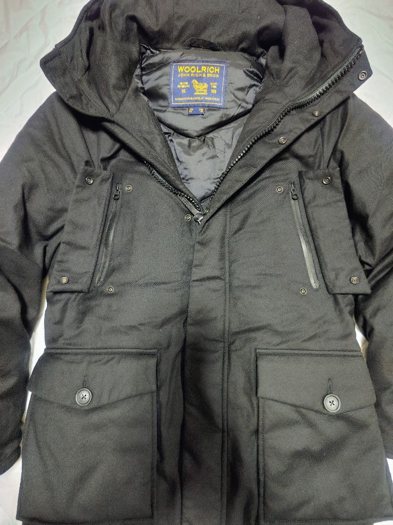 ウールリッチマウンテンパーカー ウール、シルク混紡 ブラック