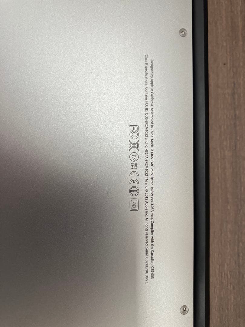 MacBook Air 13インチ 2012 / 4GB 128GB 充電器付き