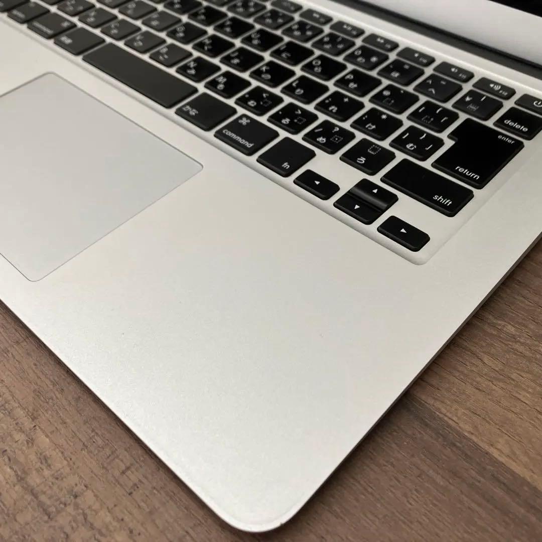 MacBook Air 13インチ 2012 / 4GB 128GB 充電器付き