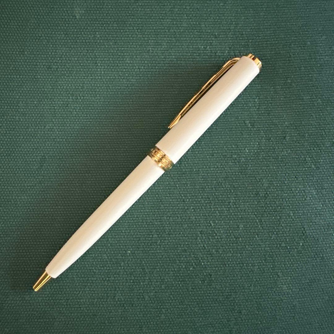 MONTBLANC ホワイトボールペン 箱付き 品の良い白×ゴールド本体