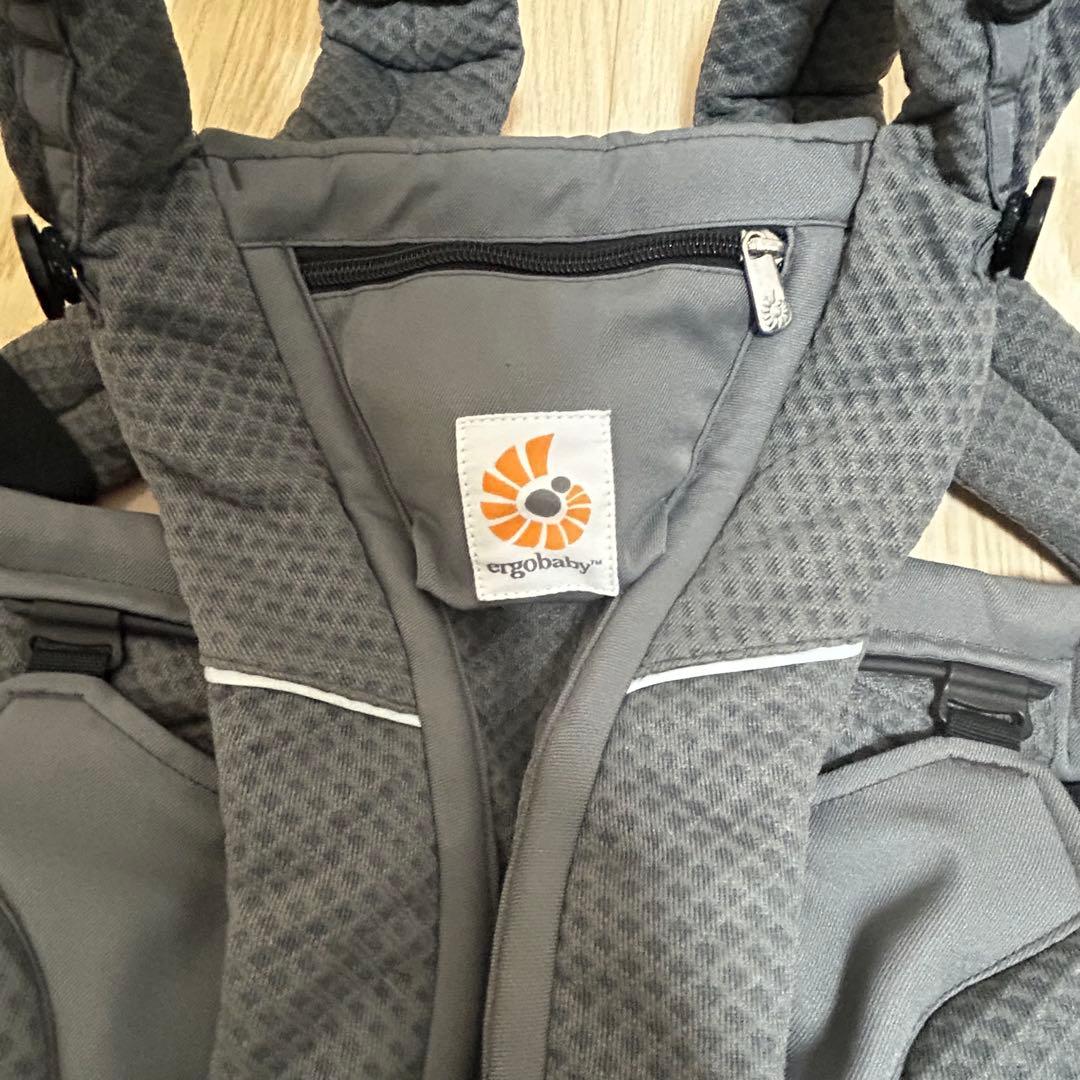 【美品】Ergobaby エルゴベビー オムニブリーズ グラファイトグレー