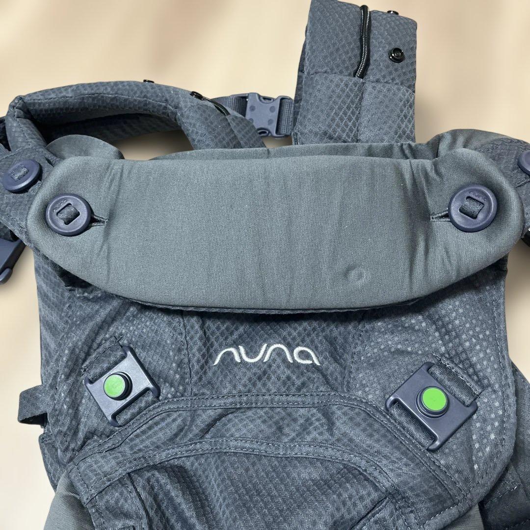 (柴犬さま専用)美品 nuna ヌナ 抱っこ紐 デニム