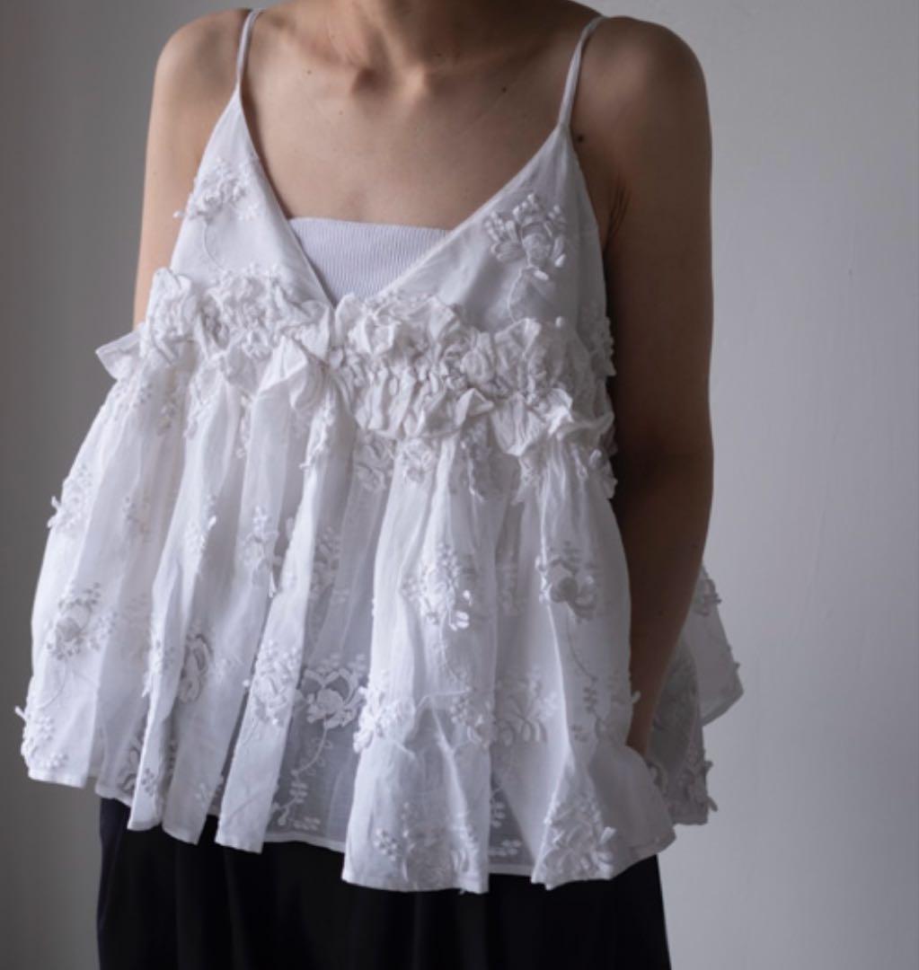 3D embroidery camisole (クリンクルクリンクル)