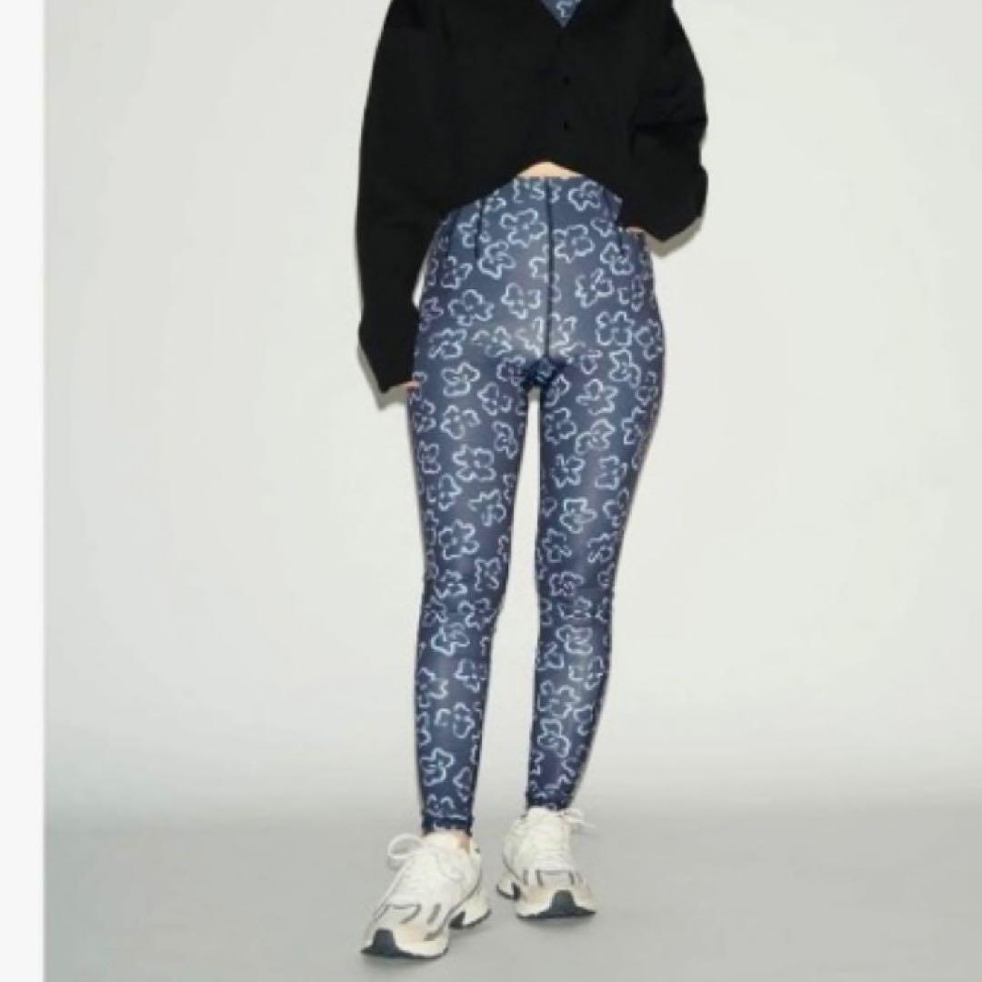 エミ ヨガ 上下 セットアップ 0 ブラトップ レギンス ヨガウェア 花柄 紺