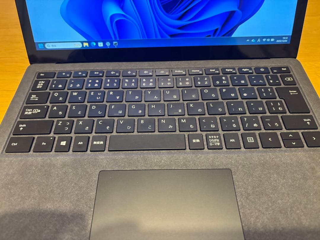 Surface Laptop2 メモリ8GB SSD256GB タッチパネル