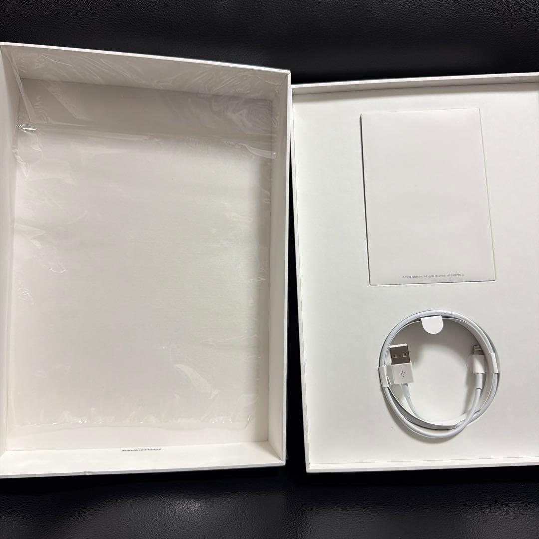 【美品】iPad 第7世代　32GB Wi-Fiモデル　ゴールド　箱付き