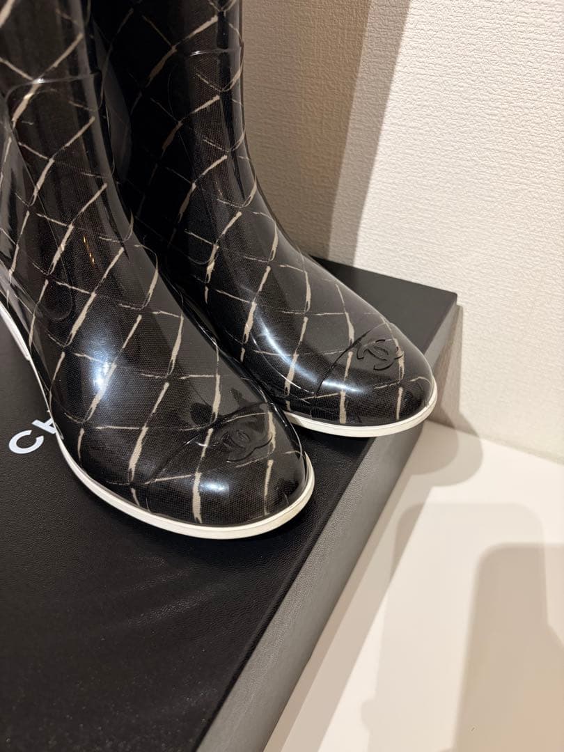 Chanel シャネル ココマークレインブーツ マトラッセ柄 ラバー シューズ