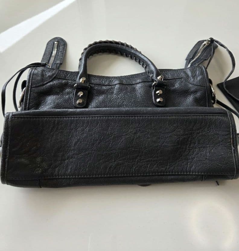 バレンシアガ クラシックシティ レザー グレー ミラー付き 2way