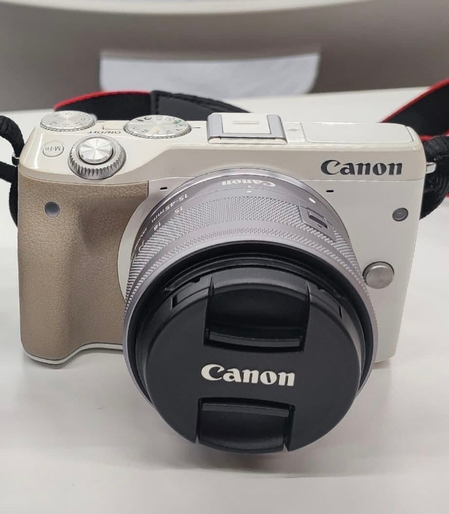 美品 激安EOS M3+15-45mmレンズ eosm3 EOSM3 キャノン