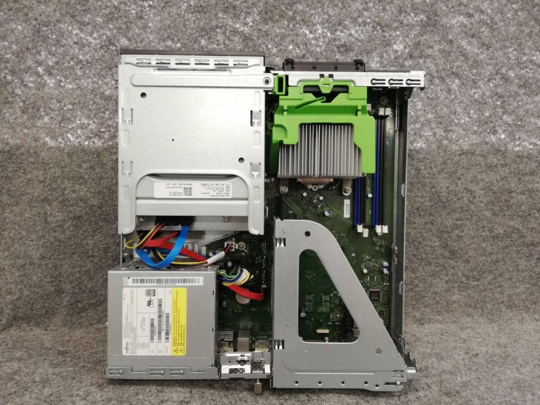 FUJITSU ESPRIMO /Core i3 9100 第9世代