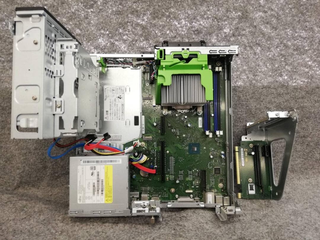 FUJITSU ESPRIMO /Core i3 9100 第9世代