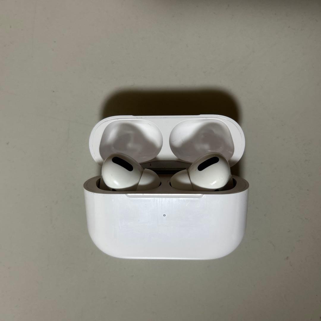 AirPods Pro ホワイト 本体 充電ケース付き