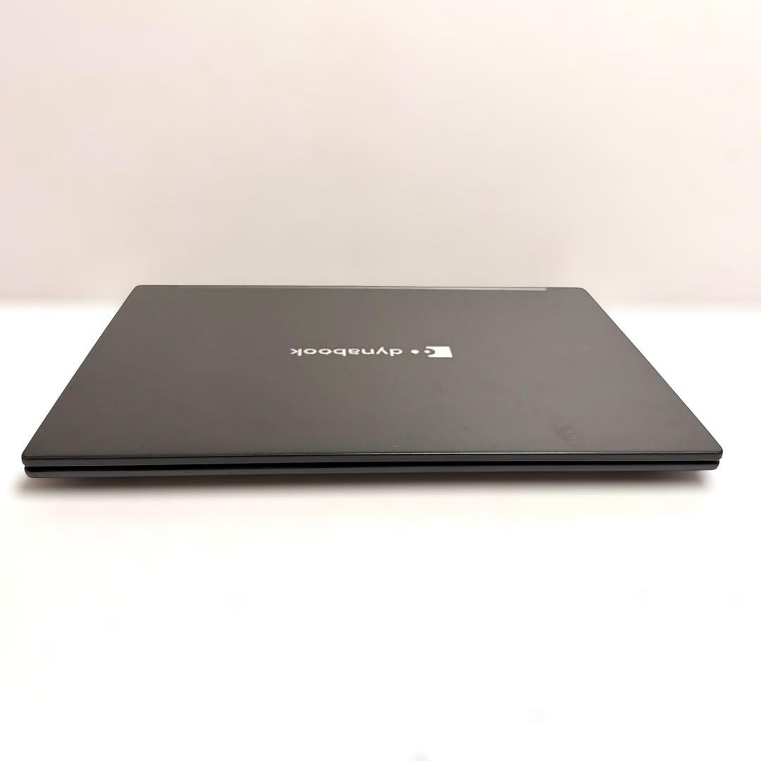 美品 dynabook G83/HU 2022年製 メモリ16GB 256GB