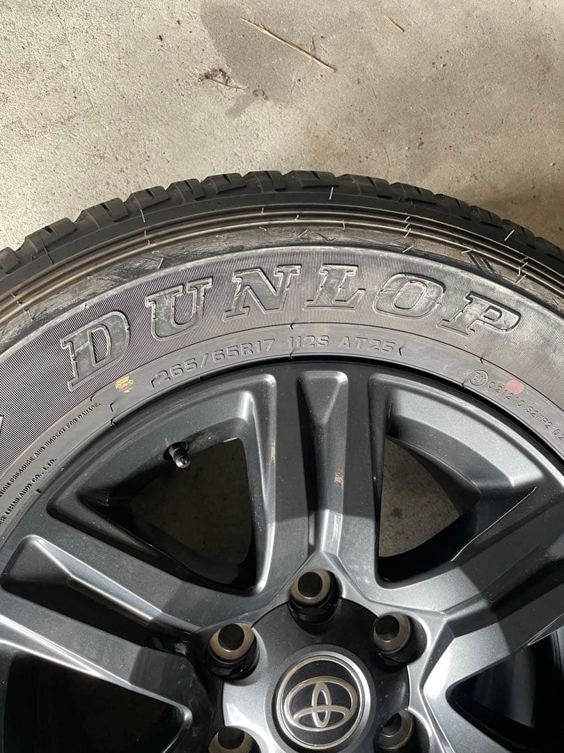 ハイラックス　純正ホイール