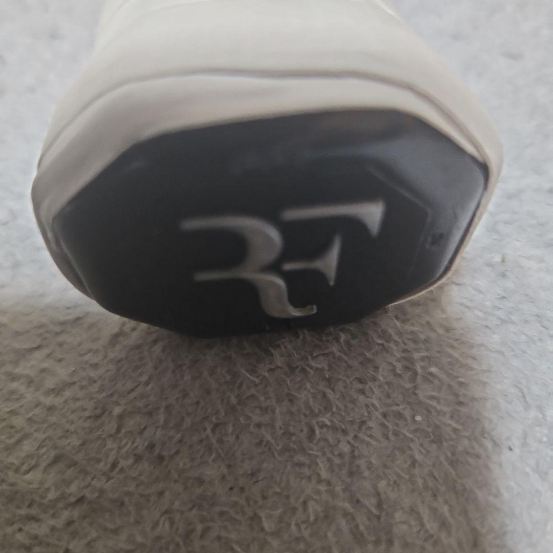 ウィルソン　RF01 テニスラケット 黒/グリップ2　300g