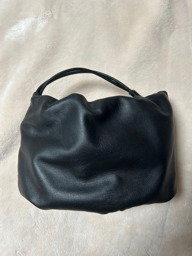 ⭐︎新品未使用⭐︎russet レザー巾着 4WAYショルダーバッグ ブラック