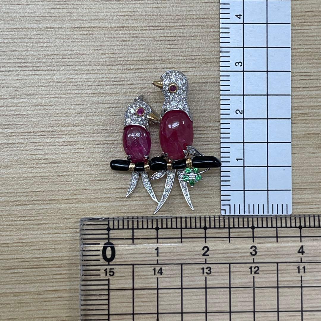 750 ルビーとダイヤモンドのブローチ