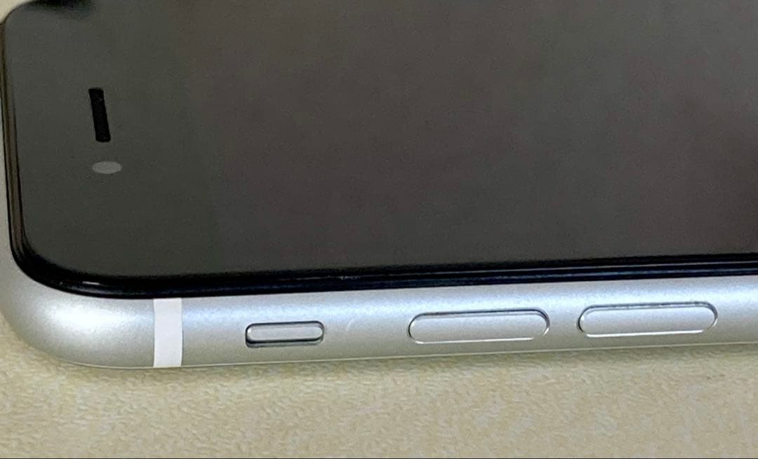 《ジャンク品》 iPhone SE2ホワイト 64GB初期化済