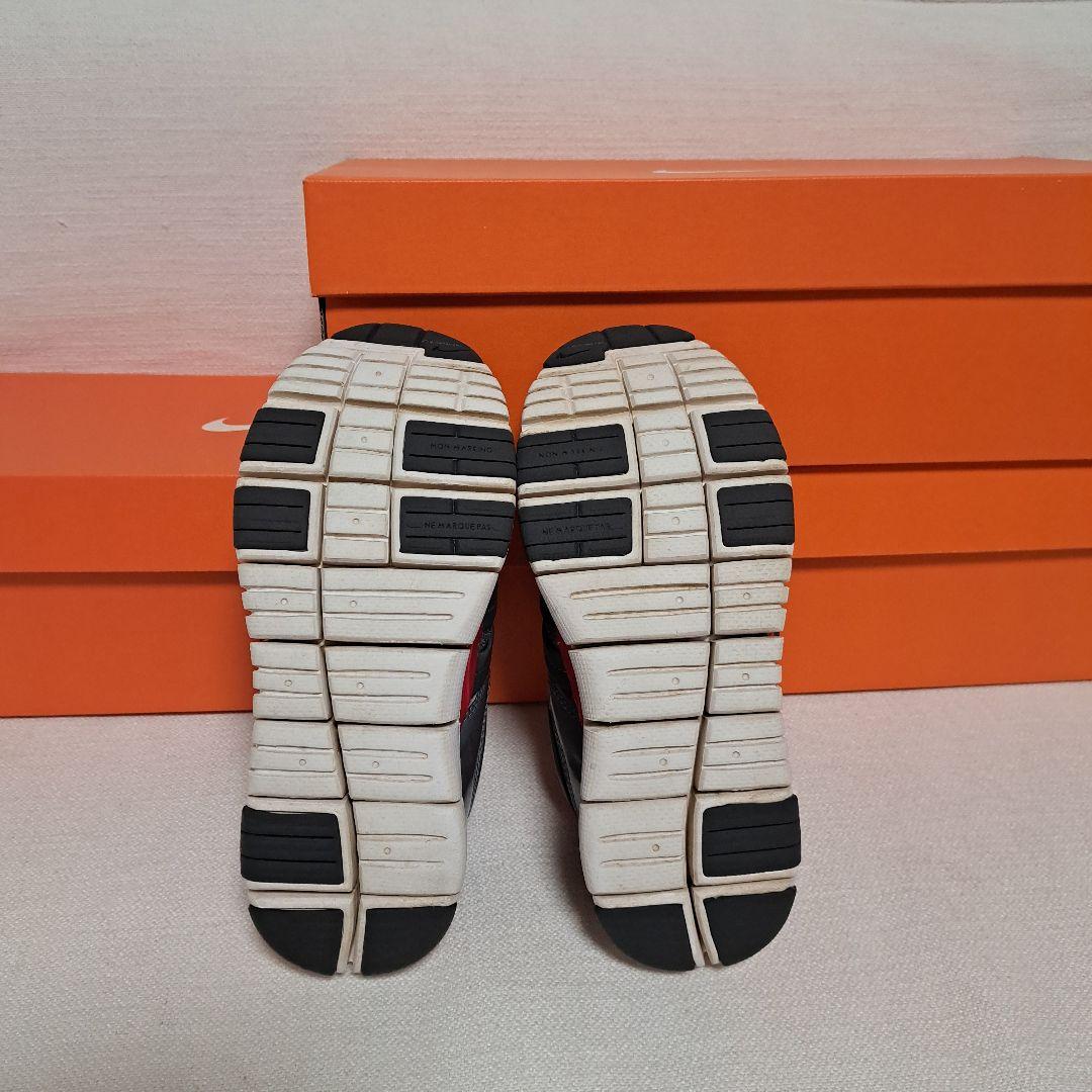 美品NIKE　ナイキダイナモフリー　２１cm　２２cm