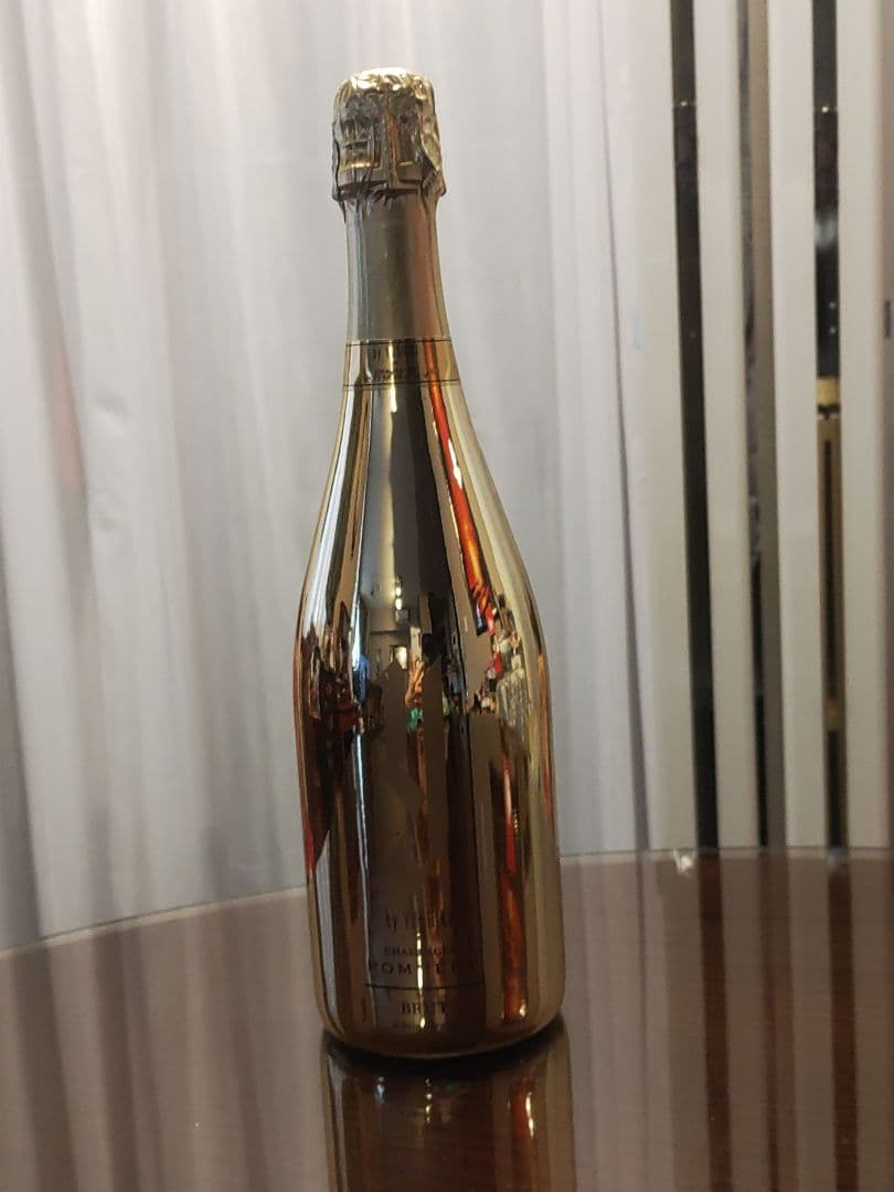 yby YOSHIKI シャンパ-ニュ　ポメリーブリュット