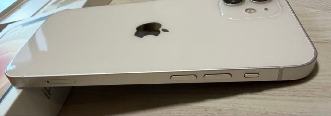 iPhone 12 ホワイト64GB