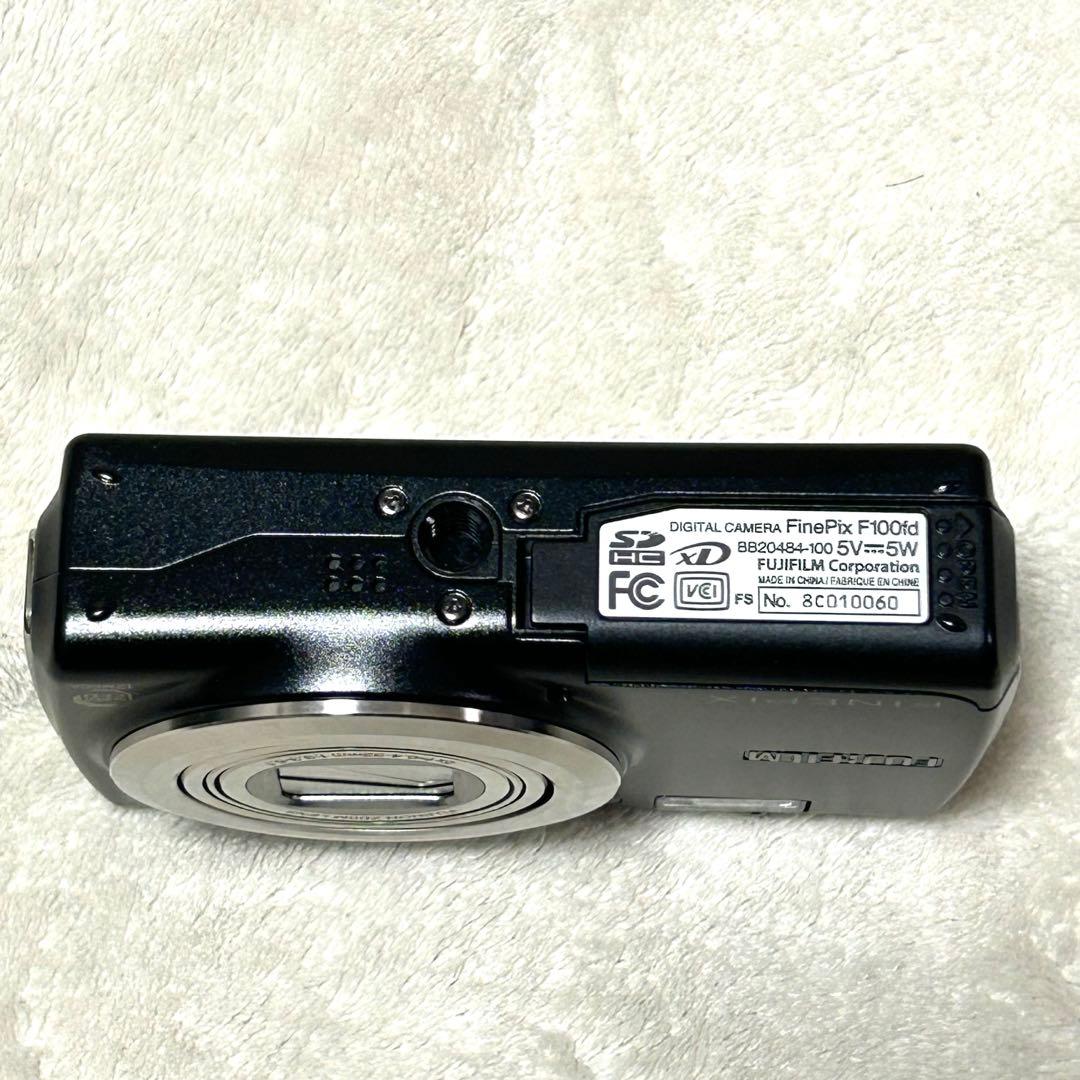 【極美品 動作確認済】FUJIFILM FinePix F100fd ブラック