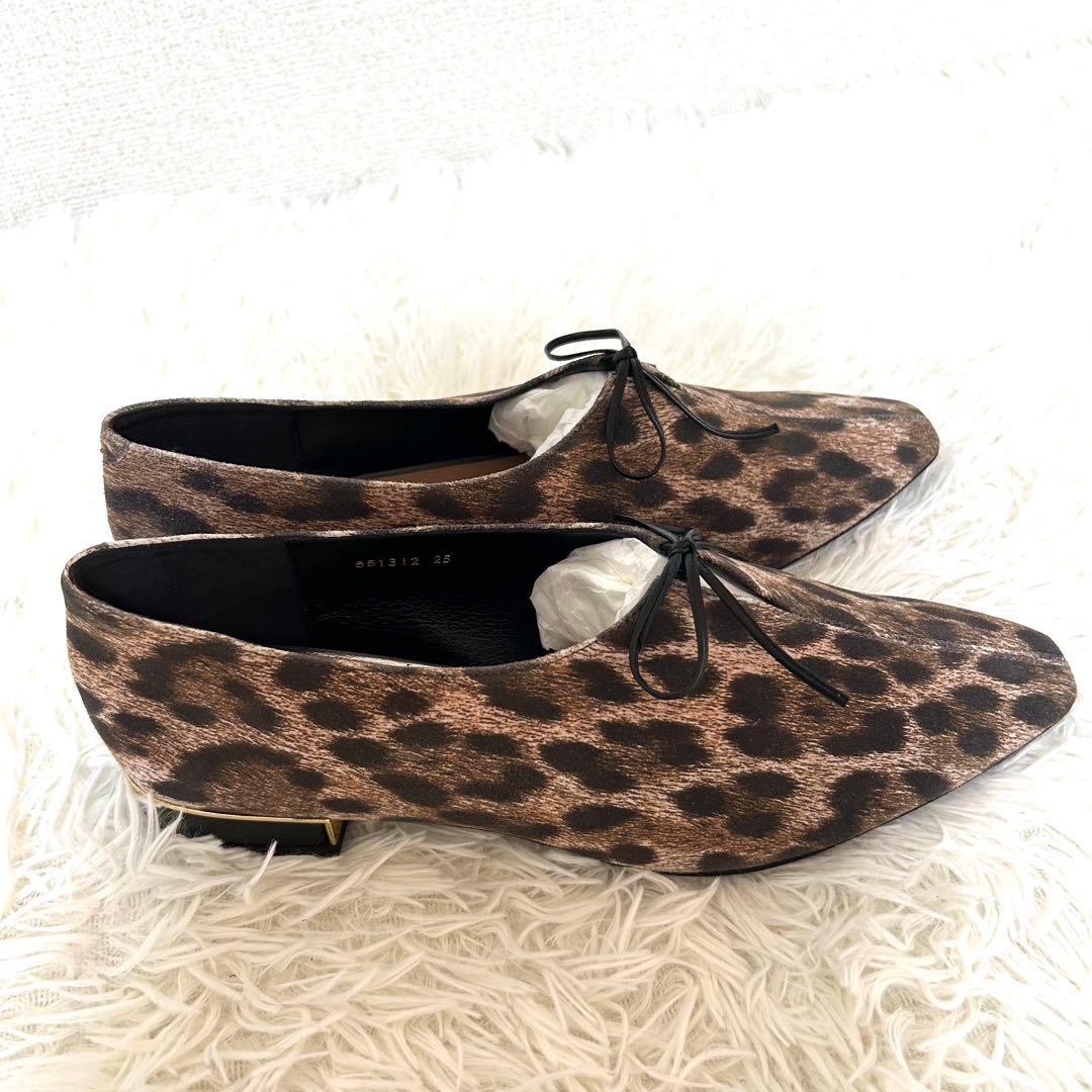 新品✨ヒミコ 2025AW 撥水 センタースリットリボンパンプス