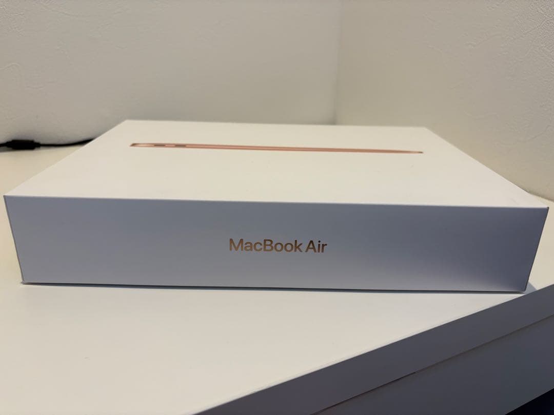 【送料込｜超美品｜箱あり】MacBook Air (13-inch, 2020)
