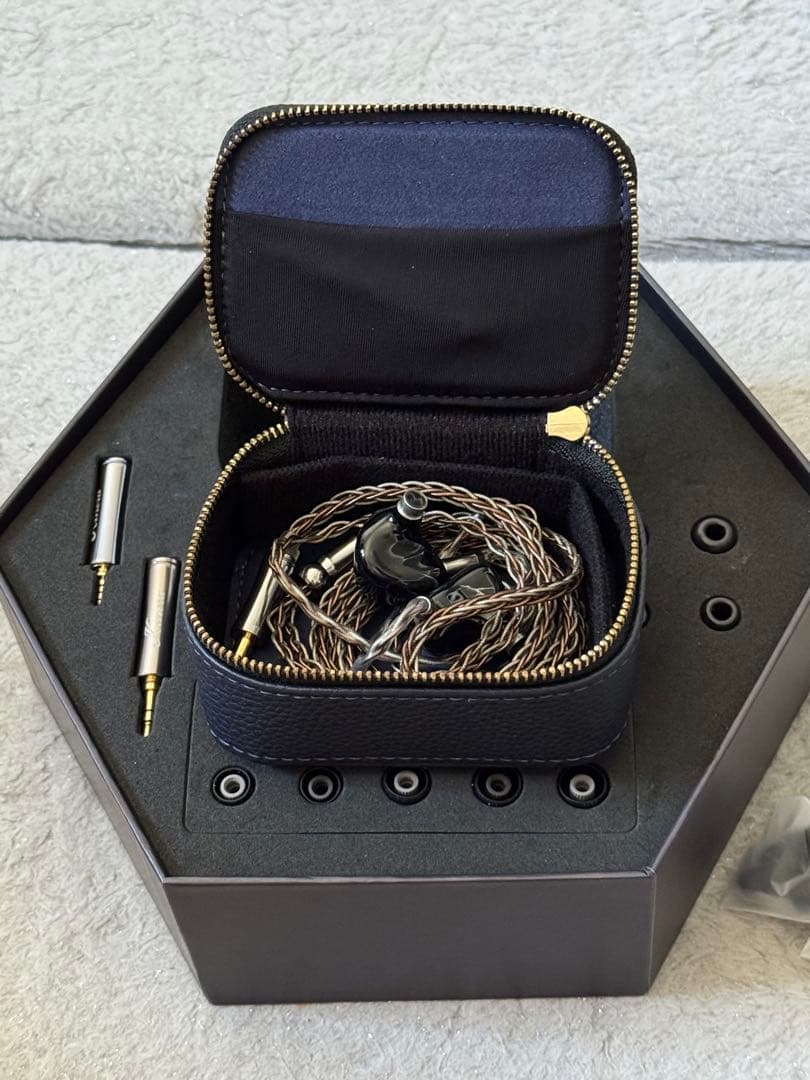 イヤホン Kinera Imperial ODIN